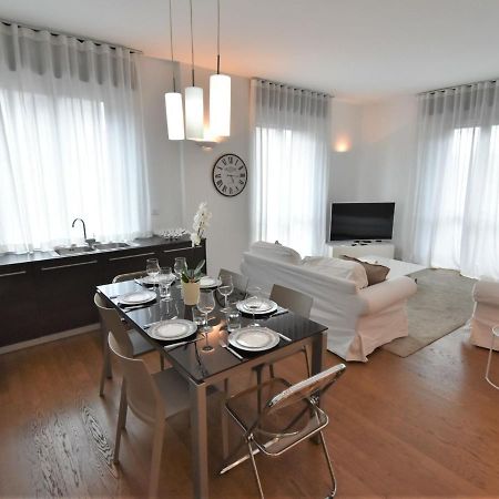 Apartment Corso Genova Apartment By Interhome ミラノ エクステリア 写真