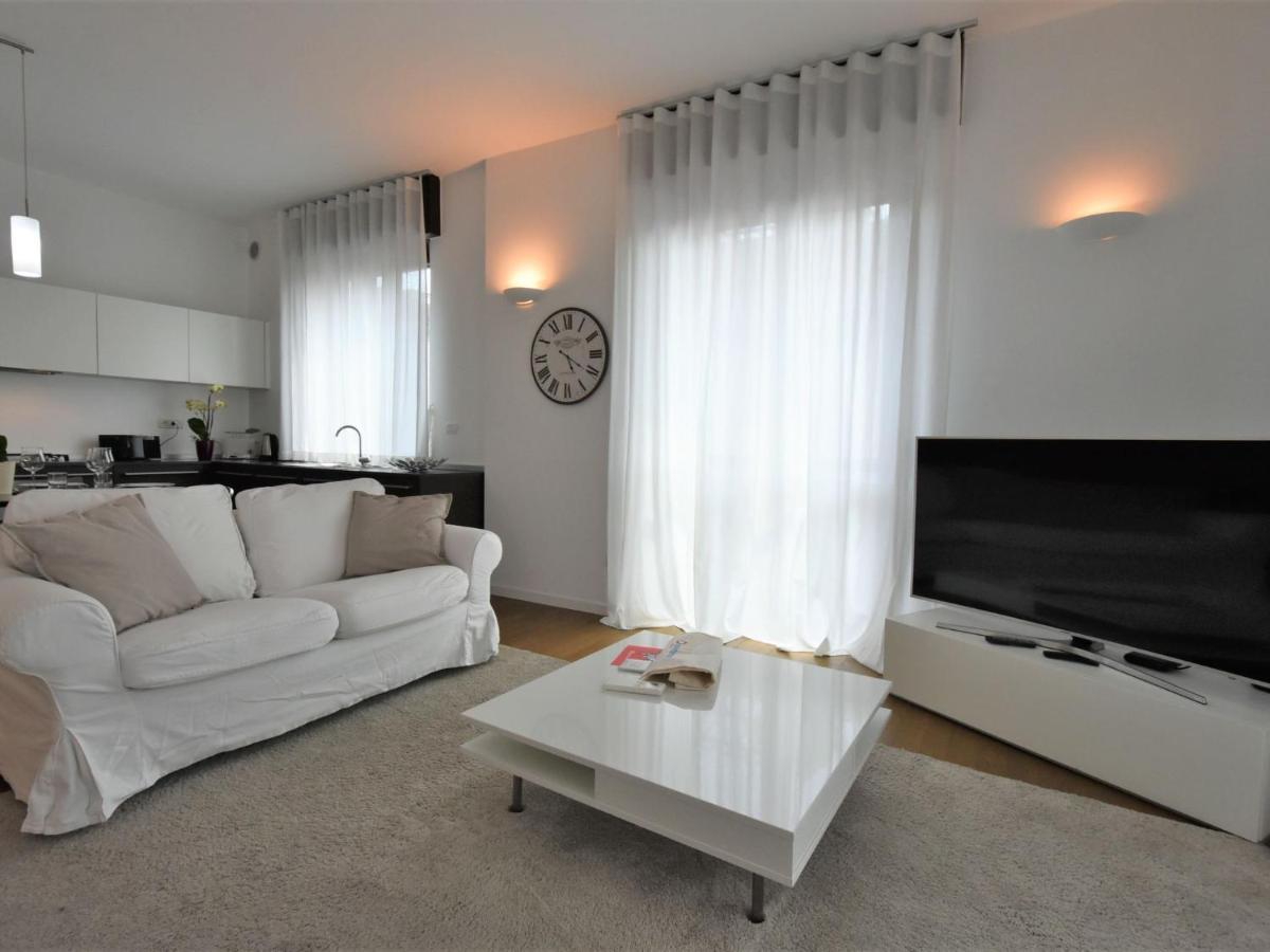 Apartment Corso Genova Apartment By Interhome ミラノ エクステリア 写真