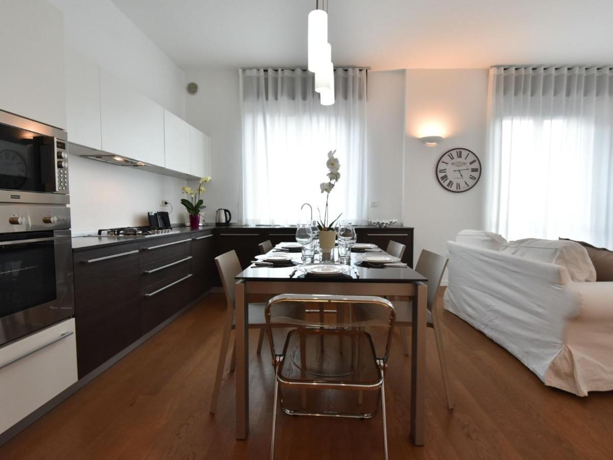 Apartment Corso Genova Apartment By Interhome ミラノ エクステリア 写真