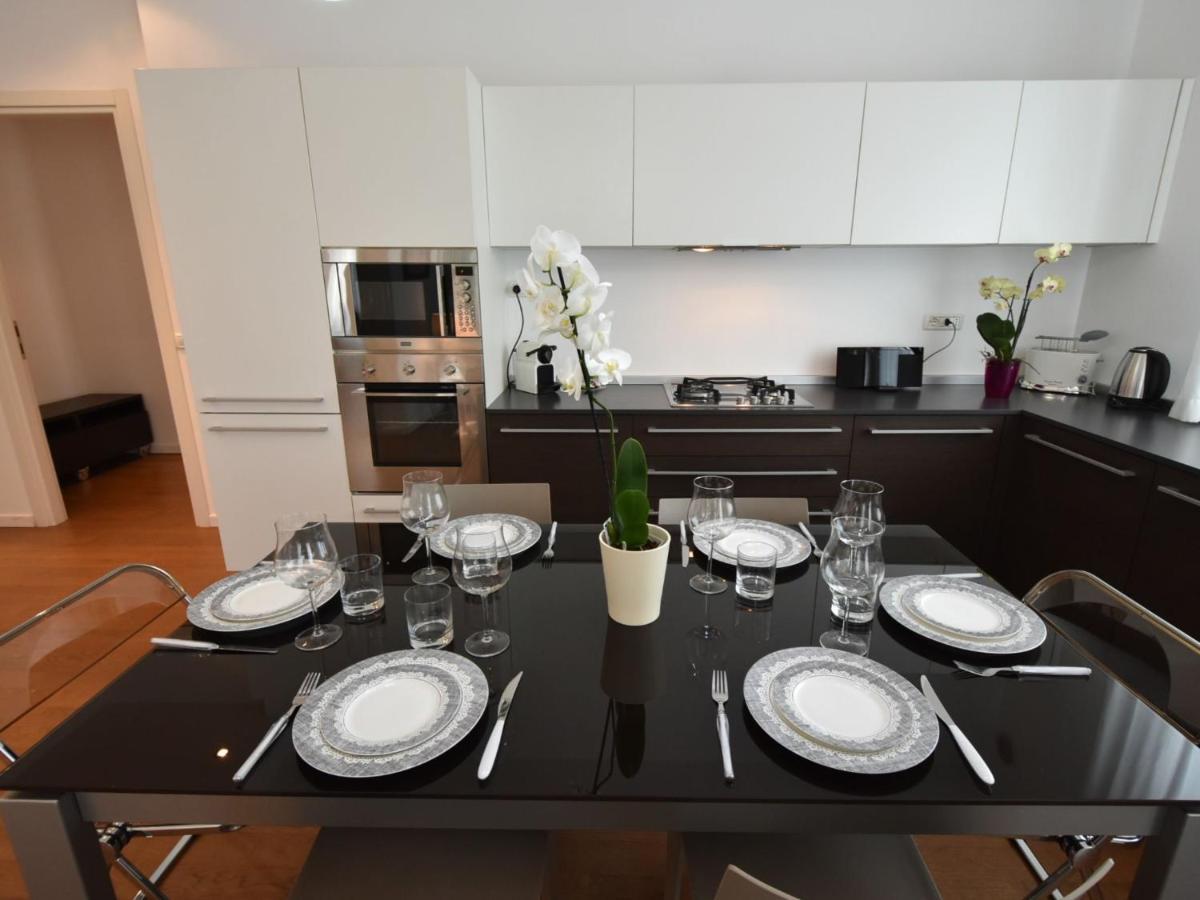 Apartment Corso Genova Apartment By Interhome ミラノ エクステリア 写真