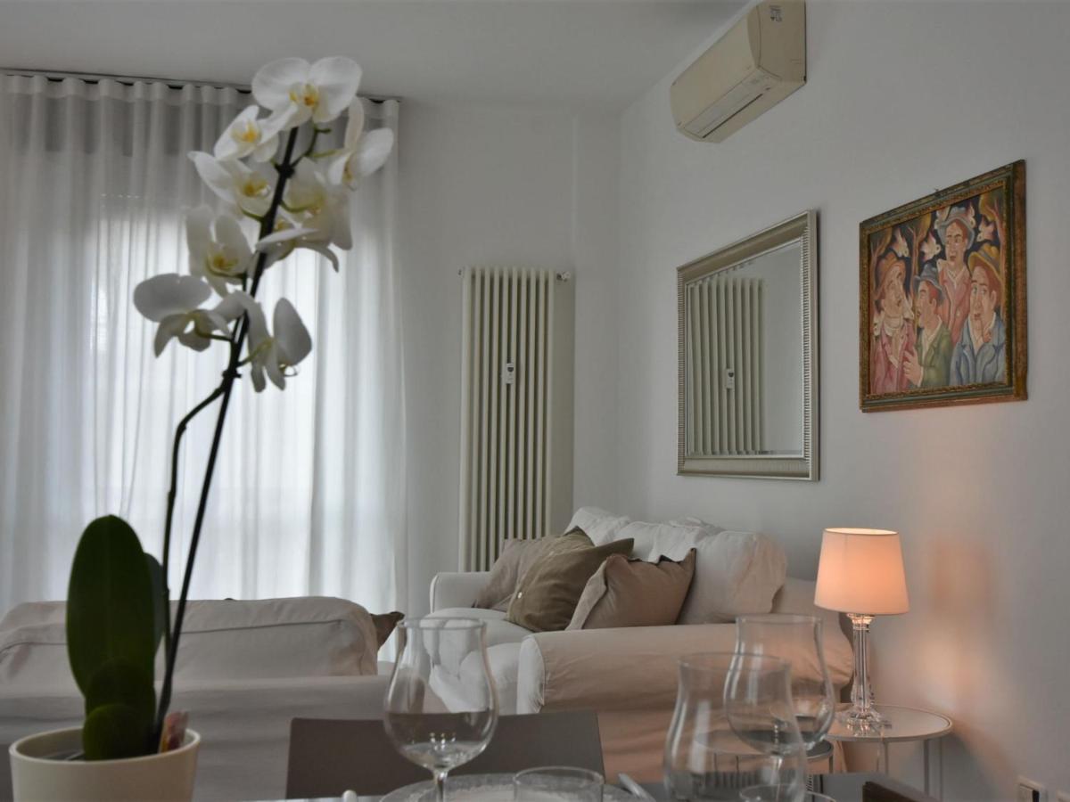 Apartment Corso Genova Apartment By Interhome ミラノ エクステリア 写真